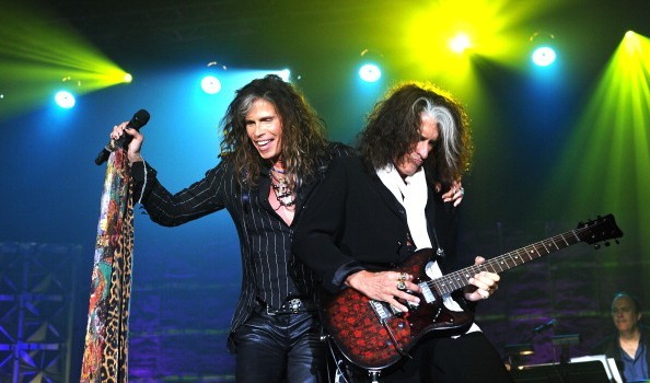 Steven Tyler: “Walk This Way l’ho scritta mentre aspettavo una partita di droga”