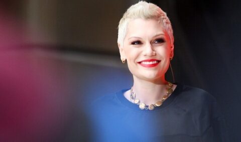 Jessie J, nuovo album Alive: tracklist e conferma duetto con Robin Thicke
