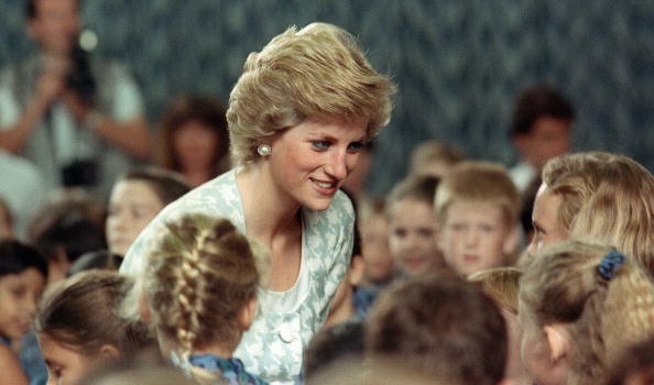 Lady Diana: fu omicidio? Ricordiamo la canzone con cui la omaggiò Elton John