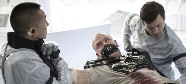 Elysium – nuove immagini dello sci-fi con Matt Damon e Jodie Foster