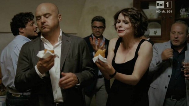 Ascolti tv lunedì 17 aprile 2023: Il Commissario Montalbano a 3,1 mln (16,6%), L’Isola dei Famosi a 2,9 mln (23,3%)