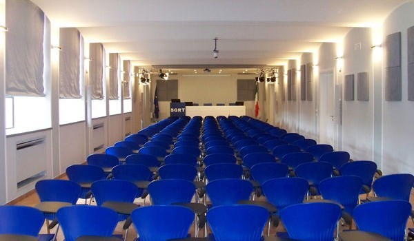 Rai, 35 ex allievi della scuola di giornalismo di Perugia assunti a chiamata diretta: è polemica con l’Ordine dei giornalisti