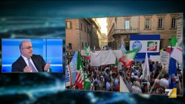 Silvio Berlusconi: la manifestazione de Il Popolo della Libertà live su La7
