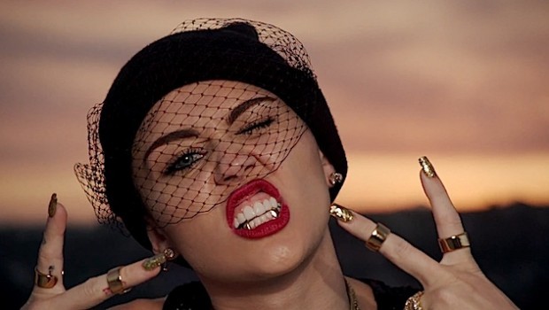 Miley Cyrus, Bangerz è il titolo del nuovo album: leak online e brano con Britney Spears?