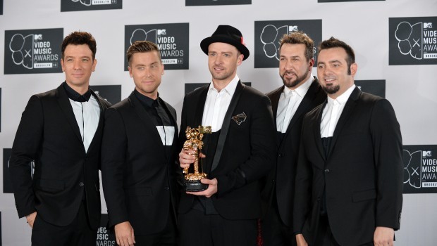 Justin Timberlake ai Vma 2013, la breve reunion con gli N’Sync e la delusione del gruppo (video)