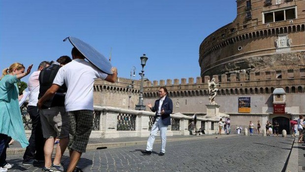 Paesi che vai, su Rai1 dall’8 settembre: Livio Leonardi alla scoperta dell’Italia