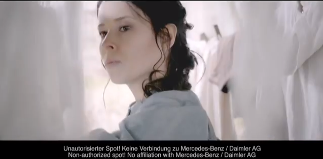 Germania, un finto spot Mercedes “uccide” il giovane Hitler