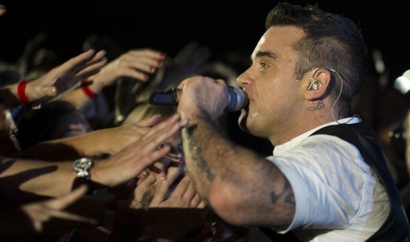 Robbie Williams a un passo dall’interpretare Doctor Who