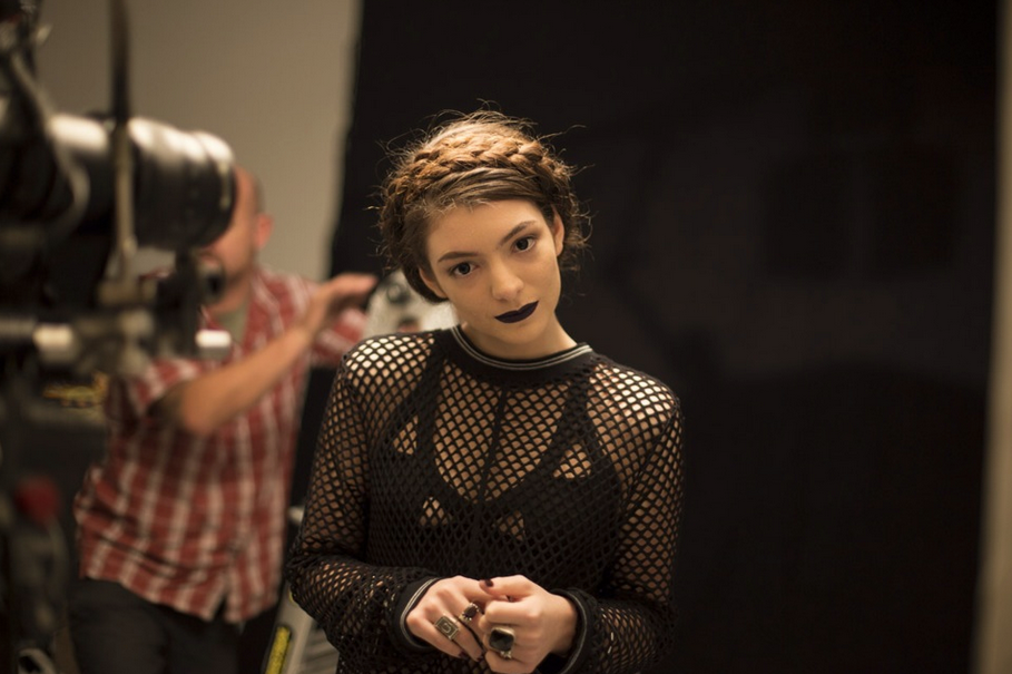 Lorde, Royals: testo, traduzione e video ufficiale