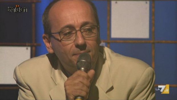 La Gabbia, Paragone boccia l’economista Bagnai: “Non ha funzionato, non tutti bucano lo schermo”