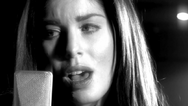Bianca Atzei apre i concerti del Gioia Tour 2013 dei Modà