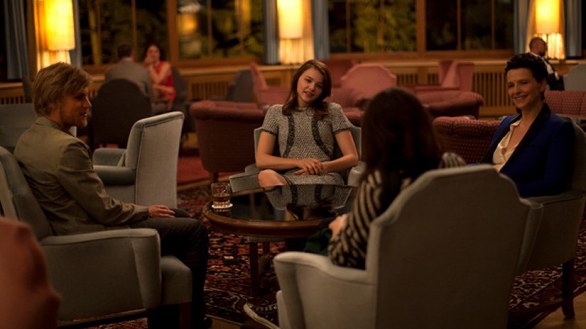 Sils Maria: prime foto del film con Chloe Grace Moretz e Kristen Stewart
