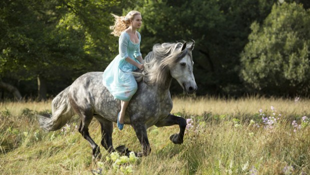 Cinderella in live action: via alle riprese più prima foto ufficiale