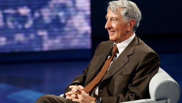 Corrado Augias: “In Rai si lottizzano anche gli uscieri. I talk non informano, i Tg neppure”