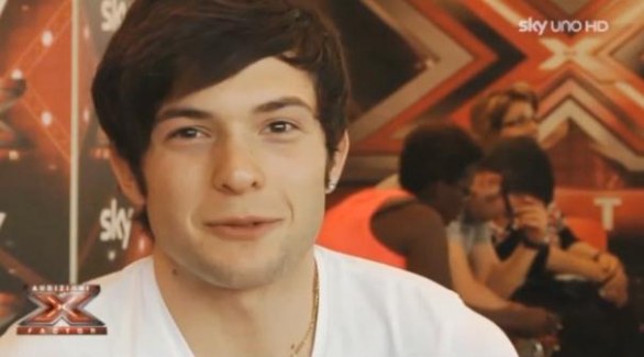 Davide: il Romeo di X Factor, su SkyUno speciale su Davide Merlini, dalle caldaie all’Arena di Verona