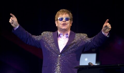 Elton John: “Miley Cyrus è vicina al crollo, Lady Gaga è in una zona pericolosa”