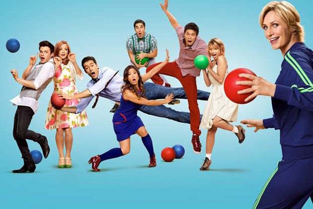 Stasera in tv, 27 settembre 2013: Qualunquemente, Tale e Quale Show, Virus, Glee 5