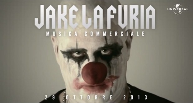 Jake La Furia – Musica Commerciale: Testo e Video Ufficiale