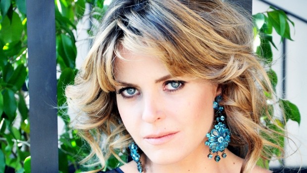 Le tre rose di Eva 2, Elisabetta Pellini a TvBlog: “Laura Sommariva sarà costretta ad affrontare il suo passato”
