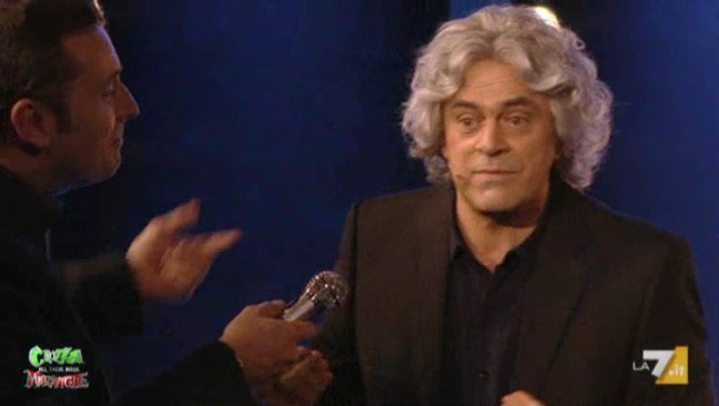 Crozza nel Paese delle Meraviglie, 25 ottobre 2013: tutti gli sketch. E sul palco arriva Grillo