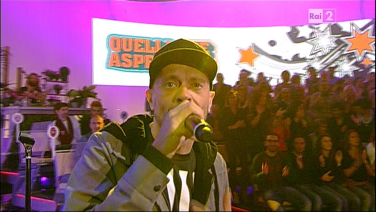 Max Pezzali a Quelli che il Calcio, 6 ottobre 2013: L’Universo Tranne Noi e Ragazzo Inadeguato (video)