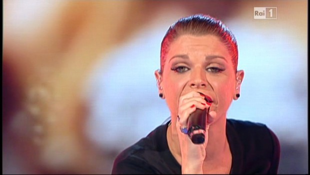 Alessandra Amoroso ‘afona’ a Domenica In