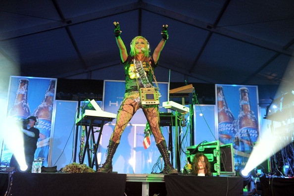 Pitbull feat. Ke, Timber: testo, traduzione e audio