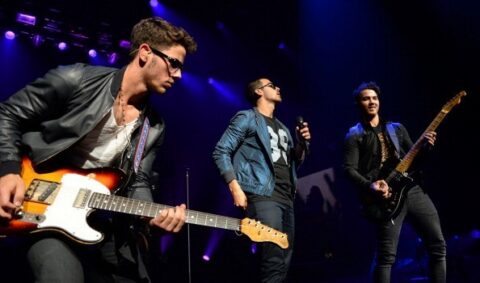 Jonas Brothers e il tour cancellato: ecco i motivi
