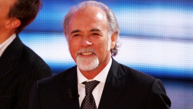 Antonio Ricci: “Conduttori dei talk sono psicopatici. Tv è fatta per vendere non per scoprire verità”