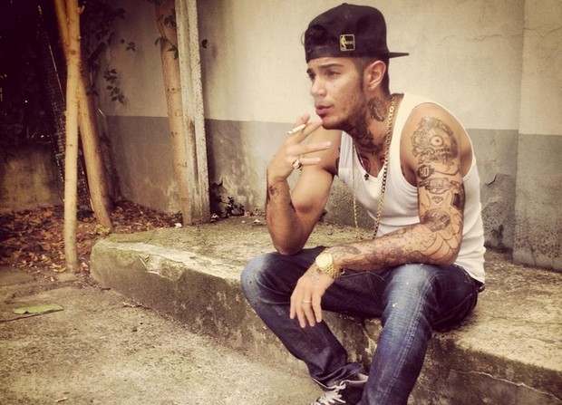 Emis Killa, MB45, la canzone dedicata a Mario Balotelli: “Siamo entrambi due ragazzacci”