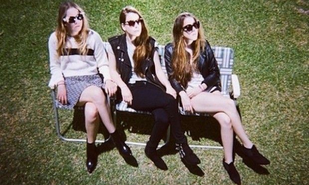 Classifica musica inglese 6 ottobre 2013: HAIM battono Justin Timberlake tra gli album, One Republic beffano The Vamps tra i singoli
