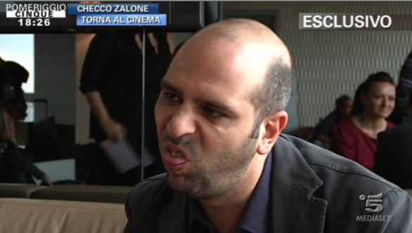 Pomeriggio Cinque ha l’esclusiva sulla marketta di Checco Zalone. Ma è lite con l’inviata sulla lingua italiana