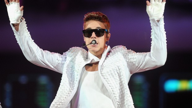 Deadmau5 contro Justin Bieber: “Mettiti una camicia, stai lontano dalle discoteche e cresci!”