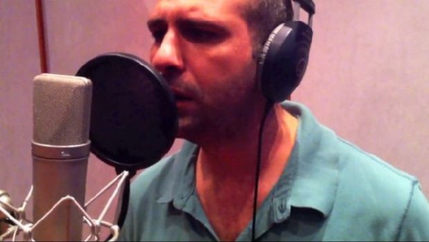 Checco Zalone, la canzone spagnola in difesa dei gay (VIDEO)