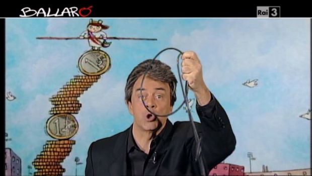 Maurizio Crozza a Ballarò del 15 ottobre 2013 risponde a Renato Brunetta (VIDEO)