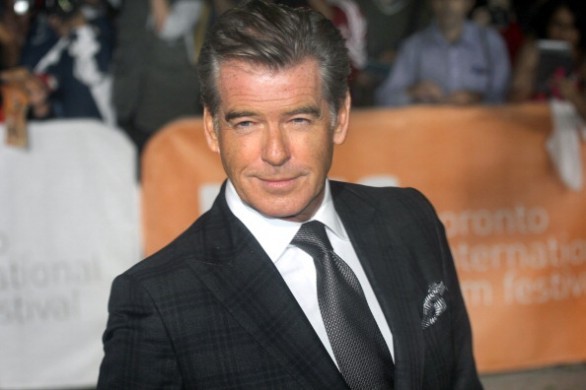 How to Make Love Like an Englishman, la nuova commedia con Pierce Brosnan e Salma Hayek