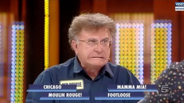 Avanti un altro, Red Ronnie attacca l’autore di Bonolis: “Usate la scusa della beneficenza per avere ospiti gratis che non vinceranno mai?”