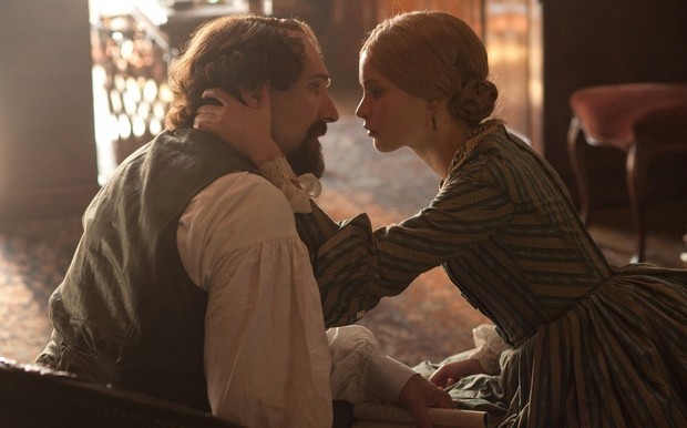 The Invisible Woman – primo trailer per il biopic romance di Ralph Fiennes