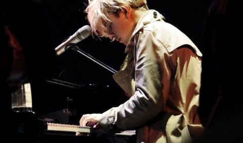 Tom Odell ospite a X Factor 2013: “Lily Allen è stata la prima a credere in me”