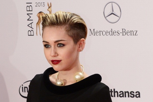 #HappyBirthdayMiley: Miley Cyrus compie 21 anni