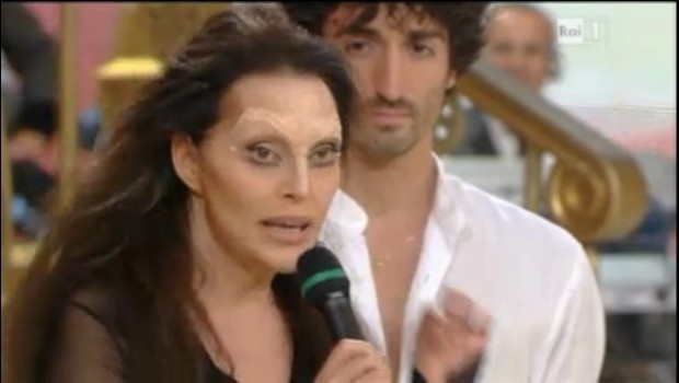 Ballando con le stelle: Anna Oxa, la polemica e l’aggressione