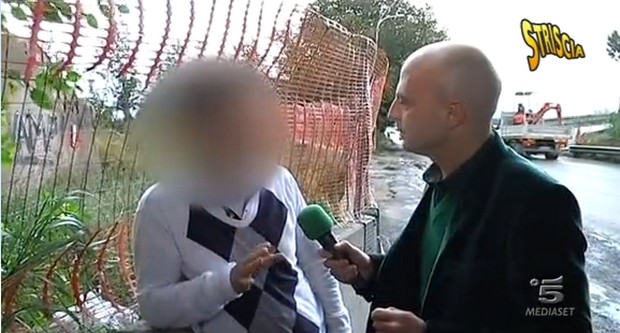 Striscia la notizia e Le Iene mandano in onda lo stesso servizio: uno sgarbo di Ricci?