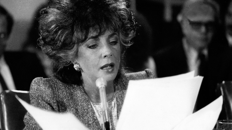 Battle of AmfAR: Elizabeth Taylor protagonista di un docufilm sull’Aids