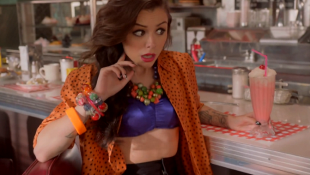Cher Lloyd, Sorry I’m late rimandato al 2014