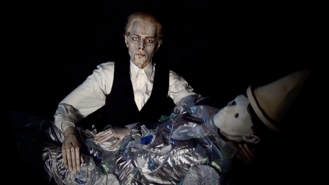 David Bowie, Love Is Lost: testo, traduzione e video ufficiale