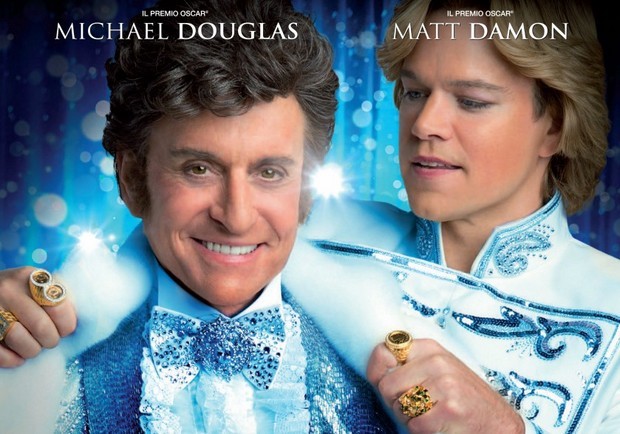 Dietro i candelabri: trailer italiano e poster del biopic su Liberace di Steven Soderbergh