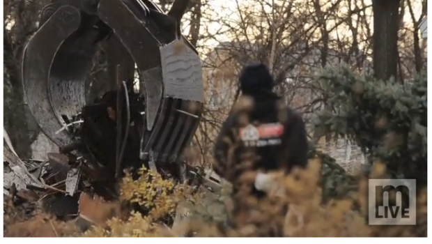 Eminem, demolita la sua casa dell’infanzia dopo il rogo (video)