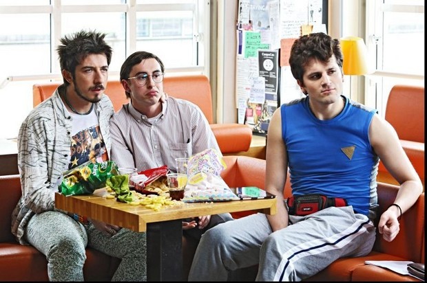 Fuga di cervelli: clip, backstage e video musicale della colonna sonora