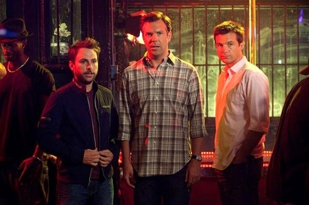 Horrible Bosses 2, al via le riprese: confermati Chris Pine e Christoph Waltz, primi dettagli sulla trama