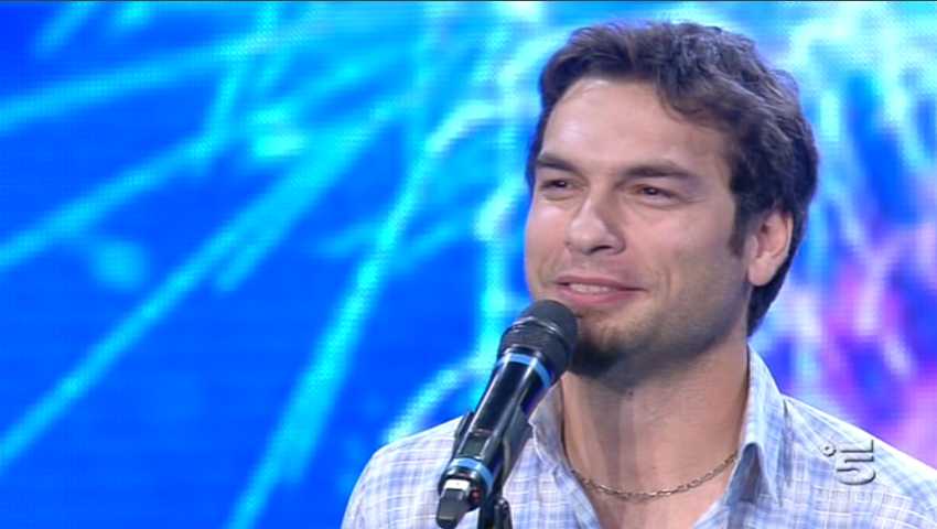 Stefano Brutti suona il didgeridoo a Italia’s got talent
